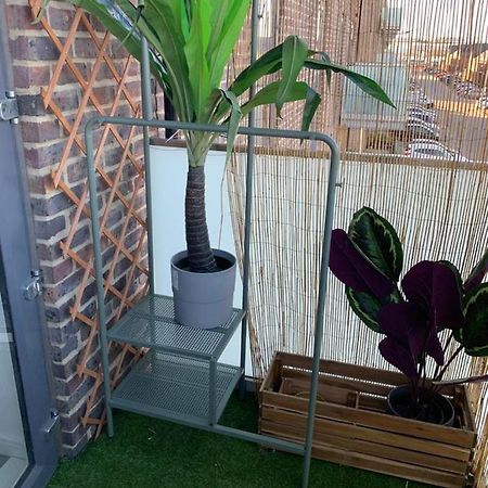 Lovely 1-Bed Serviced Apartment With Free Parking West Thurrock Dış mekan fotoğraf